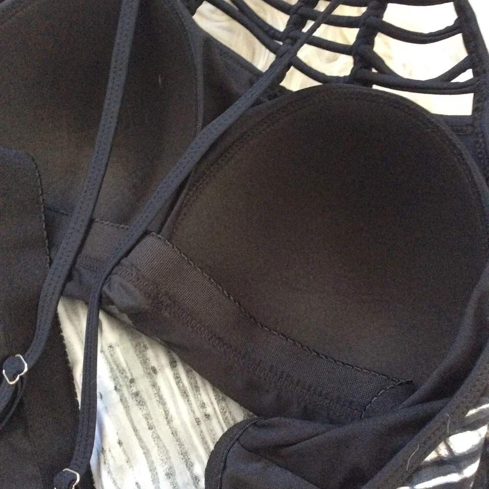 NWT Free Country High Neck Caged Tankini Top